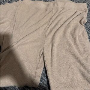 BB Dakota sweatpants size large